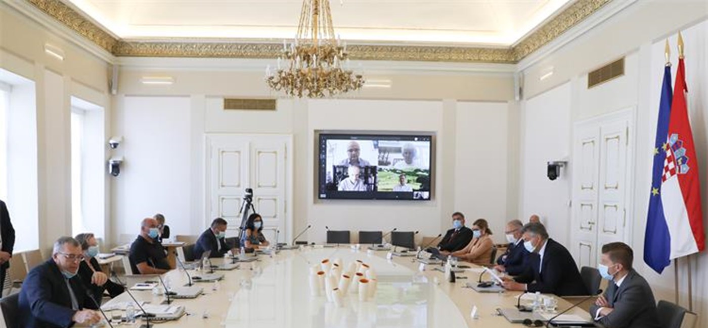 Vladin Znanstveni savjet: Poduzeti mjere na mjestima gdje je više zaraženih, nema horizontalnih mjera za cijelu državu